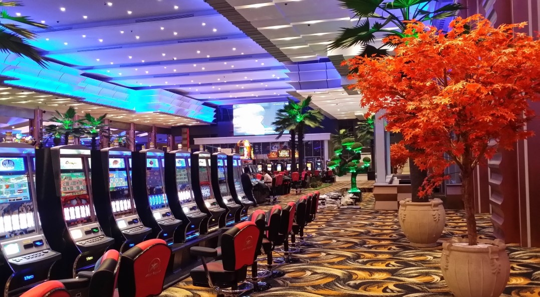 7 Reasons To Ditch Slots Machines In Casinos For Those Online