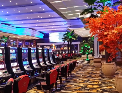 7 Reasons To Ditch Slots Machines In Casinos For Those Online